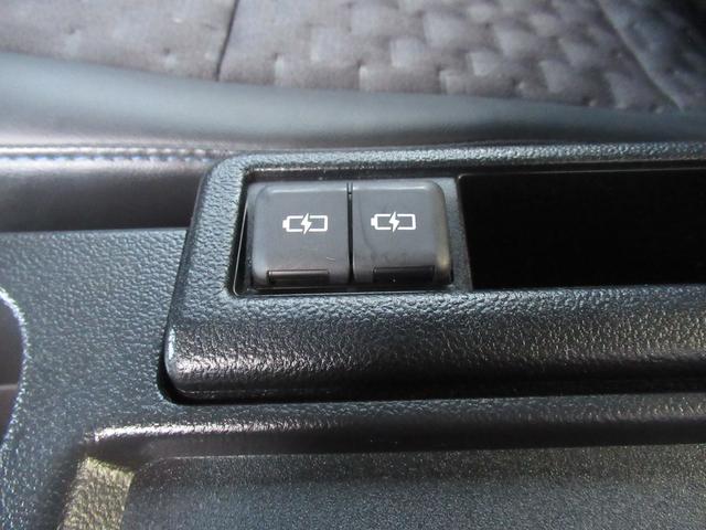 ヴォクシー ハイブリッドS-Z 純正メモリーナビ フリップダウンモニター 両側パワースライドドア パワーバックドア モデリスタエアロ ハンドルヒーター TVキャンセラー バックカメラ モデリスタ18インチアルミホイール(30枚目)