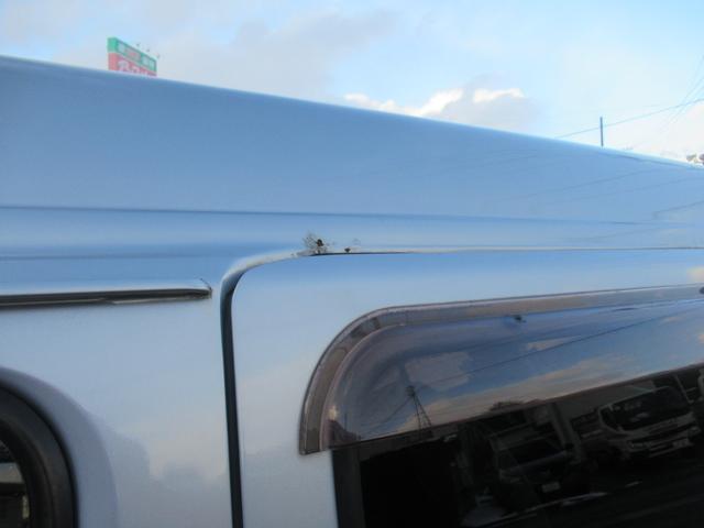 サンバーバン VB 5速マニュアル タイミングベルト交換済(99597km時) 規格外スバルハンドル LEDライト フロントガラスフィルム張り 前回車検透度測定クリア済(31枚目)