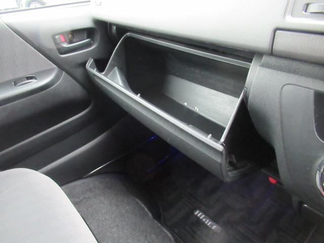 ハイエースバン ロングスーパーGL 4WD 寒冷地仕様 ローダウン 社外16インチ 純正フロントリップ・リヤスポイラー リヤヒーター 社外リヤコンビランプ 純正ナビ DVD再生 Bluetooth フルセグ バックカメラ ETC(18枚目)