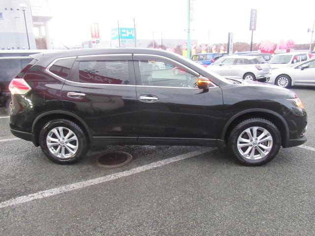 エクストレイル ２０Ｘｔ　エマージェンシーブレーキパッケージ　純正ＳＤナビ　フルセグテレビ　バックカメラ　純正１７インチアルミホイール　カプロンシート　運転席助手席シートヒーター　ＬＥＤライト（6枚目）