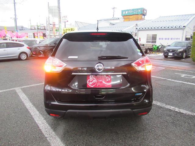 エクストレイル ２０Ｘｔ　エマージェンシーブレーキパッケージ　純正ＳＤナビ　フルセグテレビ　バックカメラ　純正１７インチアルミホイール　カプロンシート　運転席助手席シートヒーター　ＬＥＤライト（8枚目）