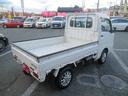 サンバートラック 　切替式４ＷＤ　ライトレベライザー　社外１２インチアルミホイール　荷台プロテクター　エアコン　パワーステアリング（6枚目）