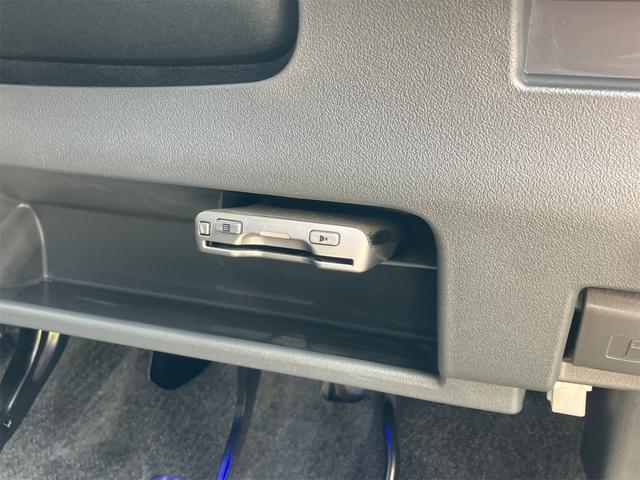 タント カスタムＸリミテッド　ＥＴＣ　電動スライドドア　ナビ　ＴＶ　ＨＩＤ　スマートキー　ベンチシート　ＣＶＴ　盗難防止システム　ＡＢＳ　アルミホイール　衝突安全ボディ　エアコン　パワーステアリング（9枚目）
