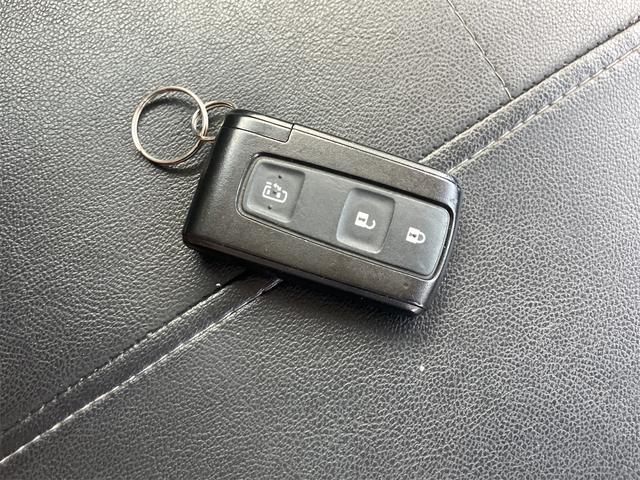 タント カスタムＸリミテッド　ＥＴＣ　電動スライドドア　ナビ　ＴＶ　ＨＩＤ　スマートキー　ベンチシート　ＣＶＴ　盗難防止システム　ＡＢＳ　アルミホイール　衝突安全ボディ　エアコン　パワーステアリング（11枚目）