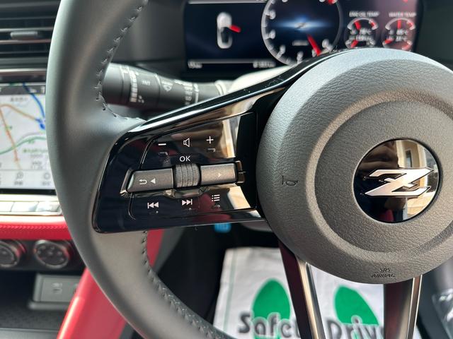 フェアレディＺ バージョンＳＴ　登録済み未使用車　メーカー９型ナビ　バックモニター　アップルカープレイ　ハーフレザーシート　ＢＯＳＥサウンド　１２．３型液晶メーター　ＬＥＤヘッドライト　ＲＡＹＳ製純正１９インチＡＷ（16枚目）
