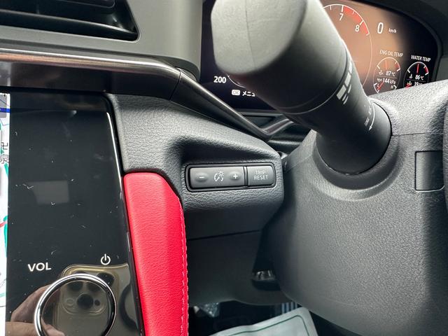 フェアレディＺ バージョンＳＴ　登録済み未使用車　メーカー９型ナビ　バックモニター　アップルカープレイ　ハーフレザーシート　ＢＯＳＥサウンド　１２．３型液晶メーター　ＬＥＤヘッドライト　ＲＡＹＳ製純正１９インチＡＷ（18枚目）