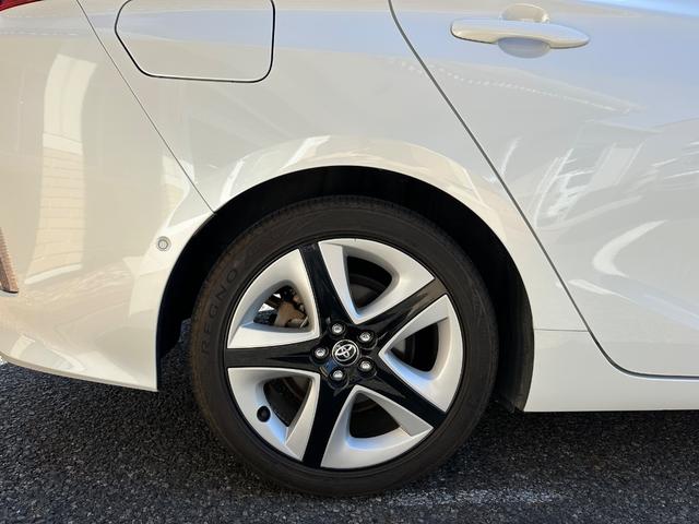 プリウスＰＨＶ Ａ　純正ナビ　ＢＴ　カメラ　セーフティセンス　ＢＳＭ　レーダークルーズ　シートヒーターステアリングヒーター　ＬＥＤライト　純正１７ＡＷ　ＥＴＣ２０　ドラレコ　クリアランスソナー　Ｐアシスト　記録簿　禁煙車（31枚目）