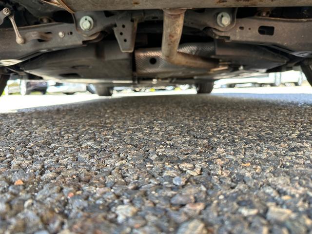プリウスＰＨＶ Ａ　純正ナビ　ＢＴ　カメラ　セーフティセンス　ＢＳＭ　レーダークルーズ　シートヒーターステアリングヒーター　ＬＥＤライト　純正１７ＡＷ　ＥＴＣ２０　ドラレコ　クリアランスソナー　Ｐアシスト　記録簿　禁煙車（32枚目）