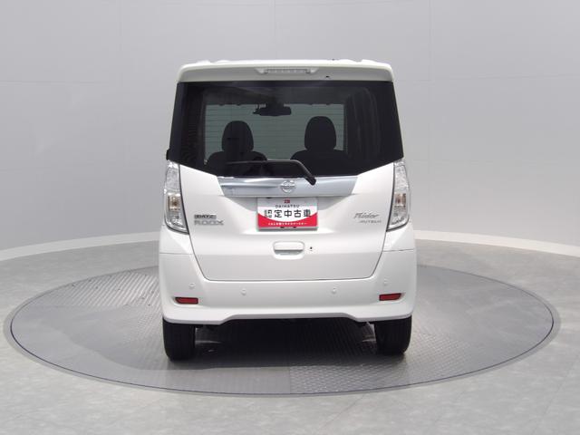 デイズルークス ハイウェイスター　Ｇターボ　４ＷＤ　純正ナビ　全周囲モニター　両側パワースライドドア　エンジンスターター（3枚目）