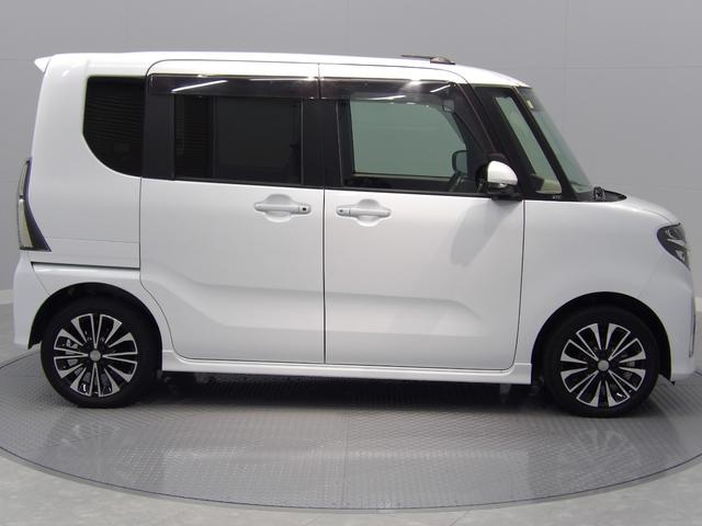 タント カスタムＲＳセレクション　４ＷＤ　エンジンスターター　シートヒーター　ナビ　パノラマカメラ　ＬＥＤヘッドライト（4枚目）