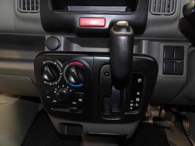 エブリイ ＰＡリミテッド　４ＷＤ　キーレスエントリー　オートギアシフト車（11枚目）