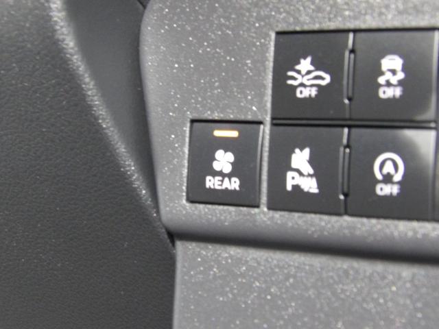 ハイゼットカーゴ ＤＸ　４ＷＤ　スマートアシスト　クリアランスソナー　ＶＳＣ　ＴＲＣ　フロントパワーウインドウ　キーレスエントリー　　ＡＭ／ＦＭラジオ　荷室ＬＥＤランプ　助手席シートスライド　リヤヒーター（23枚目）