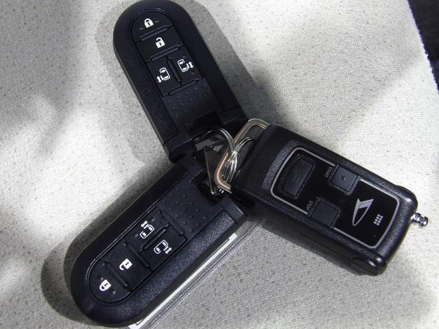 ムーヴキャンバス Ｘメイクアップリミテッド　ＳＡＩＩＩ　４ＷＤ　ナビ　全周囲モニター　純正エンジンスターター　両側パワースライドドア　ナビ連動ドライブレコーダー（22枚目）