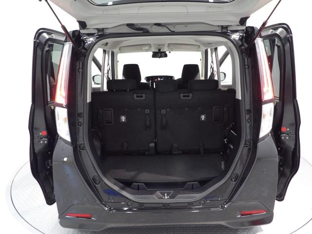 トール カスタムＧ　４ＷＤ　純正ナビ　全周囲モニター　プッシュスタート　アダプティブクルーズコントロール　両側パワースライドドア　クリアランスソナー　ＥＴＣ（18枚目）