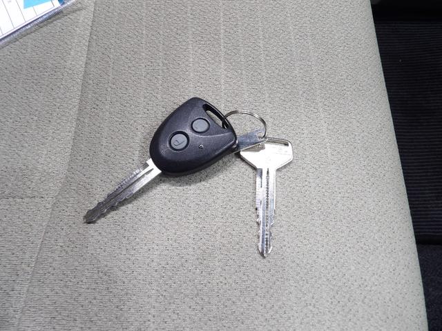 ムーヴ Ｌ　ＳＡ　ＣＶＴ　４ＷＤ　スマートアシスト　エコアイドル　ＶＳＣ　ＴＲＣ　　キーレス　マニュアルエアコン　全席パワーウインドウ　電動格納ミラー（17枚目）