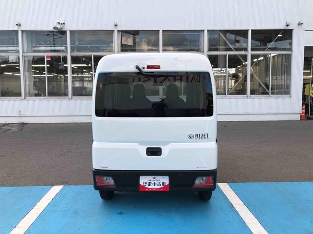 ハイゼットカーゴ ＤＸ　４ＷＤ　走行距離５７９ｋｍ・ＡＭ／ＦＭラジオ　４ＷＤ　スマートアシスト　ＡＭ／ＦＭラジオ　コーナーセンサー　スチールホイール　マニュアルエアコン　キーレスエントリー　アイドリングストップ　キーレスエントリー（3枚目）