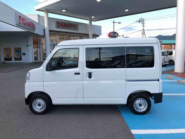 ハイゼットカーゴ ＤＸ　４ＷＤ　走行距離５７９ｋｍ・ＡＭ／ＦＭラジオ　４ＷＤ　スマートアシスト　ＡＭ／ＦＭラジオ　コーナーセンサー　スチールホイール　マニュアルエアコン　キーレスエントリー　アイドリングストップ　キーレスエントリー（5枚目）