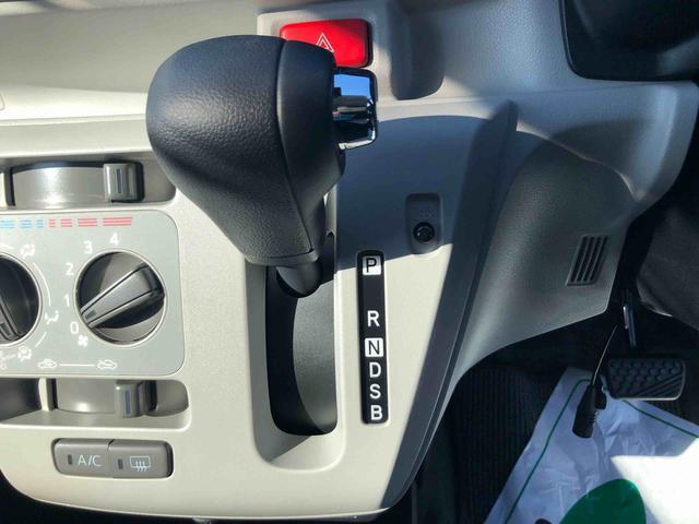 ミライース X SAIII 4WD 走行距離37312km・ナビ 4WD スマートアシスト フルホイールキャップ ナビ デジタルメーター セパレートシート マニュアルエアコン キーレスエントリー(11枚目)