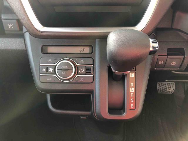 ムーヴ Ｇ　４ＷＤ　走行距離３５９３ｋｍ　４ＷＤ　スマートアシスト　１４インチアルミホイール　ＬＥＤヘッドランプ　キーフリーシステム　パワースライドドア　ステアリングスイッチ（11枚目）