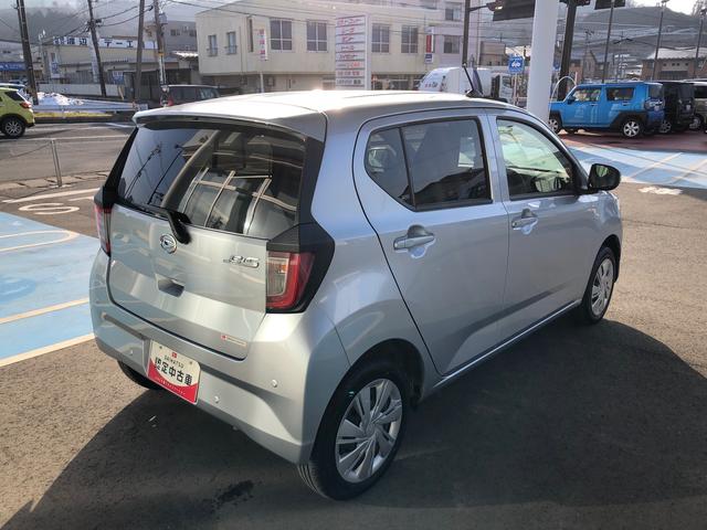 ミライース Ｘ　ＳＡＩＩＩ　４ＷＤ　走行距離２５２７ｋｍ　４ＷＤ　スマートアシスト　フルホイールキャップ　デジタルメーター　マニュアルエアコン　キーレスエントリー　コーナーセンサー（8枚目）
