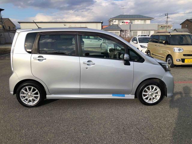 ムーヴ カスタム　Ｘ　４ＷＤ　走行距離４１５９１ｋｍ　４ＷＤ　スマートアシスト　ＣＤチューナー　オーとエアコン　キーフリーシステム　アルミホイール　プッシュボタンスタート（4枚目）