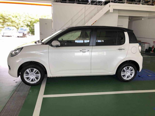 ブーン スタイル　ブラックリミテッド　ＳＡＩＩＩ　４ＷＤ　ナビ　４ＷＤ　スマートアシスト　キーフリーシステム　カーナビ　フルホイールキャップ　コーナーセンサー　ステアリングスイッチ　オートエアコン（5枚目）