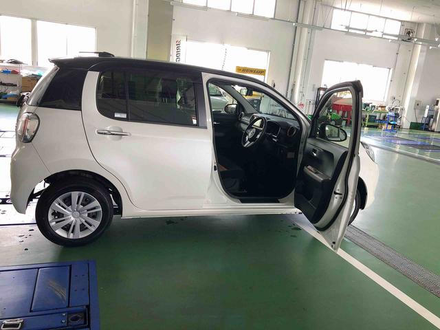 ブーン スタイル　ブラックリミテッド　ＳＡＩＩＩ　４ＷＤ　ナビ　４ＷＤ　スマートアシスト　キーフリーシステム　カーナビ　フルホイールキャップ　コーナーセンサー　ステアリングスイッチ　オートエアコン（24枚目）