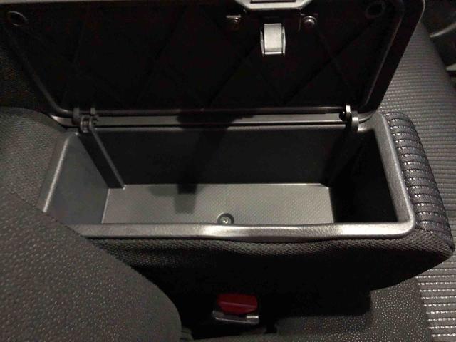 ムーヴ カスタム　ＸリミテッドＩＩ　ＳＡＩＩＩ　４ＷＤ　４ＷＤ　スマートアシスト　ナビ　オートエアコン　アルミホイール　プッシュボタンスタート　キーフリーシステム　パワーウィンドウ（31枚目）