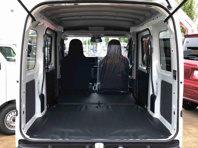 ハイゼットカーゴ ＤＸ　４ＷＤ　走行距離９ｋｍ　４ＷＤ　スマートアシスト　マニュアルエアコン　スチールホイール　キーレスエントリー　コーナーセンサー　スライドドア　アイドリングストップ（21枚目）