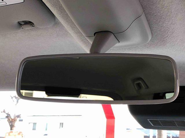 ムーヴキャンバス ストライプスＧ　４ＷＤ　走行距離４５２７ｋｍ　４ＷＤ　スマートアシスト　フルホイールキャップ　スライドドア　プッシュボタンスタート　オートライト　ホッとカップホルダー（29枚目）