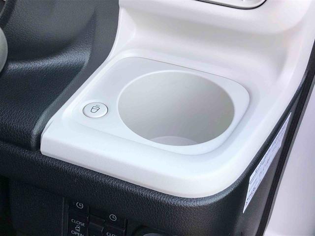 ムーヴキャンバス ストライプスＧ　４ＷＤ　走行距離４５２７ｋｍ　４ＷＤ　スマートアシスト　フルホイールキャップ　スライドドア　プッシュボタンスタート　オートライト　ホッとカップホルダー（35枚目）