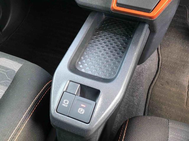 タフト Ｇターボ　４ＷＤ　走行距離３４８４８ｋｍ・ナビ　４ＷＤ　スマートアシスト　ナビ　オートエアコン　電動パーキングブレーキ　ステアリングスイッチ　アルミホイール　プッシュボタンスタート（40枚目）