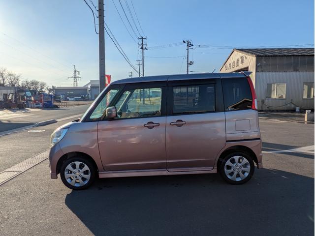 パレット Ｔ　４ＷＤ　スマートキー　両側パワースライド　運転席シートヒーター　リアスポイラー　社外ＣＤ　純正アルミホイール（3枚目）