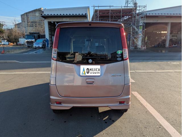 パレット Ｔ　４ＷＤ　スマートキー　両側パワースライド　運転席シートヒーター　リアスポイラー　社外ＣＤ　純正アルミホイール（5枚目）