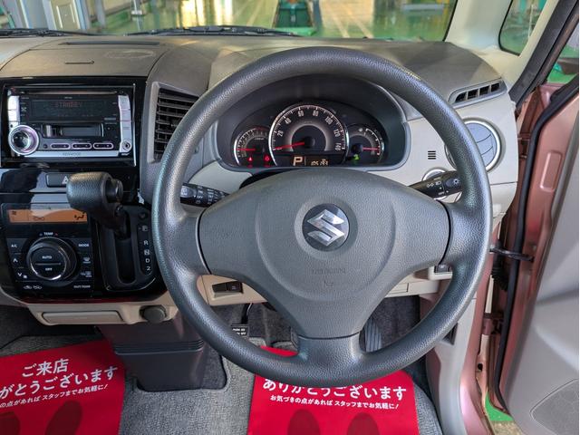 パレット Ｔ　４ＷＤ　スマートキー　両側パワースライド　運転席シートヒーター　リアスポイラー　社外ＣＤ　純正アルミホイール（10枚目）