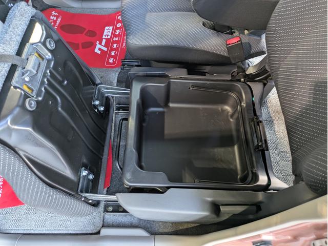 パレット Ｔ　４ＷＤ　スマートキー　両側パワースライド　運転席シートヒーター　リアスポイラー　社外ＣＤ　純正アルミホイール（19枚目）