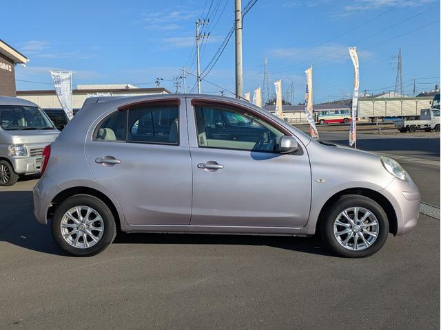 マーチ １２Ｘ　社外ＣＤ　スマートキー　アイドリンクストップ　電動格納ミラー（3枚目）