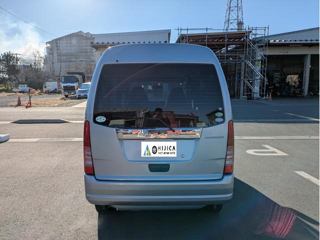 サンバーバン ＶＢ　タイミングベルト交換済み　エアコン　パワステ　運転席エアバック　５速マニュアル　切替４ＷＤ　ＥＴＣ車載器（5枚目）