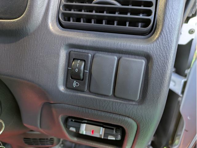 サンバーバン ＶＢ　タイミングベルト交換済み　エアコン　パワステ　運転席エアバック　５速マニュアル　切替４ＷＤ　ＥＴＣ車載器（17枚目）