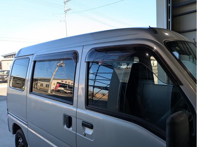 サンバーバン ＶＢ　タイミングベルト交換済み　エアコン　パワステ　運転席エアバック　５速マニュアル　切替４ＷＤ　ＥＴＣ車載器（22枚目）