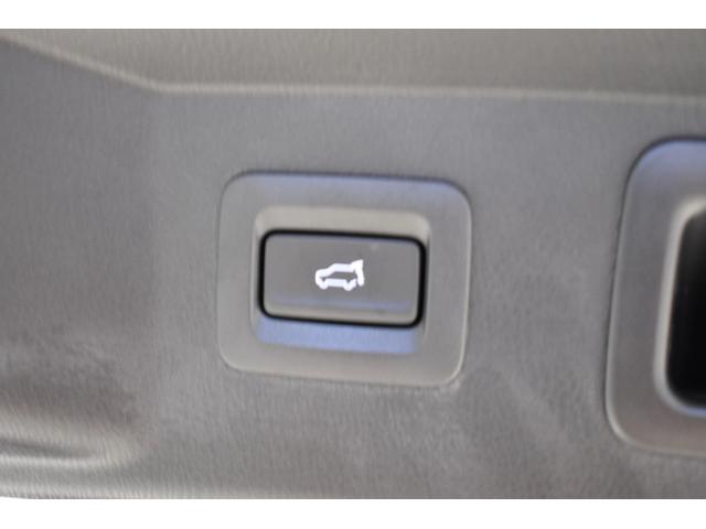 25T Lパッケージ 4WD 白革シート 360°ビューモニター ドラレコ ETC オートホールド 純正ナビ フルセグTV DVD再生 マツダレーダークルーズコントロール ブラインドスポットモニタリング パワーシート(10枚目)