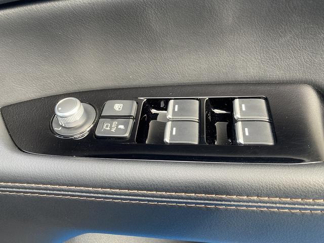 25S Lパッケージ 4WD BOSE ドラレコ 本革シート 360°ビューモニター パワーシート&シートメモリー ETC アルミペダル オートホールド マツダレーダークルーズコントロール ブラインドスポットモニタリング(26枚目)