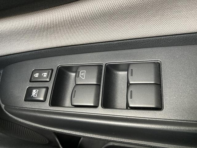 ノート ｅ－パワー　Ｂ　ＦＯＵＲ　４ＷＤ　ナビ　フルセグＴＶ　Ｂｌｕｅｔｏｏｔｈオーディオ　ドライブレコーダー　パーキングセンサー　エマージェンシーブレーキ　レーンデパーチャー　ＥＴＣ（18枚目）
