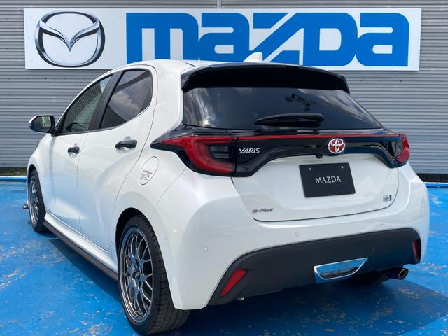 ヤリス ハイブリッドＺ　ＢＢＳ１７ｉｎアルミ　ローダウン　パノラミックビューモニター　純正８インチナビ　フルセグＴＶ　Ｂｌｕｅｔｏｏｔｈ　クルーズコントロール　ドラレコ　ＥＴＣ２．０　シートヒーター（8枚目）