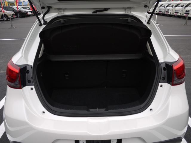 デミオ ＸＤツーリング　４ＷＤ　ＳＤナビ　ドライブレコーダー　衝突安全ボディ　ＳＤ　ｉ－ｓｔｏｐ　ＬＥＤライト　キーフリー　クルコン　ＤＳＣ　イモビライザー　サイドエアバッグ　４ＷＤ　ＥＴＣ　エアバッグ　ＵＳＢ（4枚目）