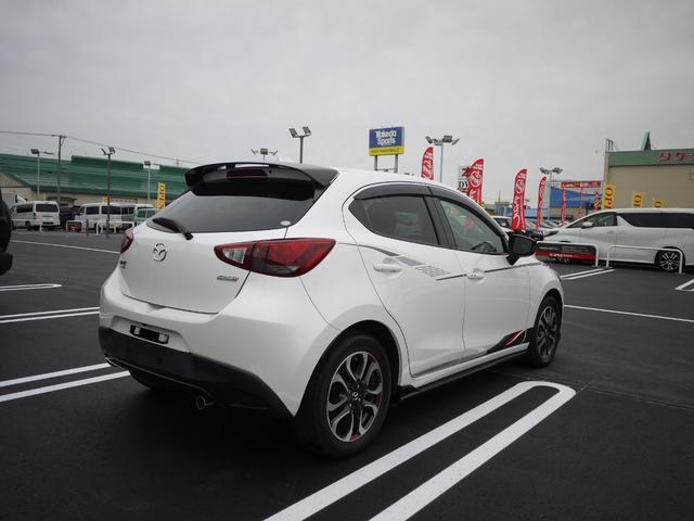 デミオ ＸＤツーリング　４ＷＤ　ＳＤナビ　ドライブレコーダー　衝突安全ボディ　ＳＤ　ｉ－ｓｔｏｐ　ＬＥＤライト　キーフリー　クルコン　ＤＳＣ　イモビライザー　サイドエアバッグ　４ＷＤ　ＥＴＣ　エアバッグ　ＵＳＢ（16枚目）