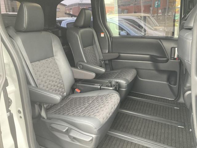 ヴォクシー ハイブリッドS-Z 4WD 10.5インチディスプレイオーディオ 14インチフリップダウンモニター パワーリアゲート モデリスタエアロ ヘッドアップディスプレイ DVD パノラミックビューモニター ETC シートヒーター(16枚目)