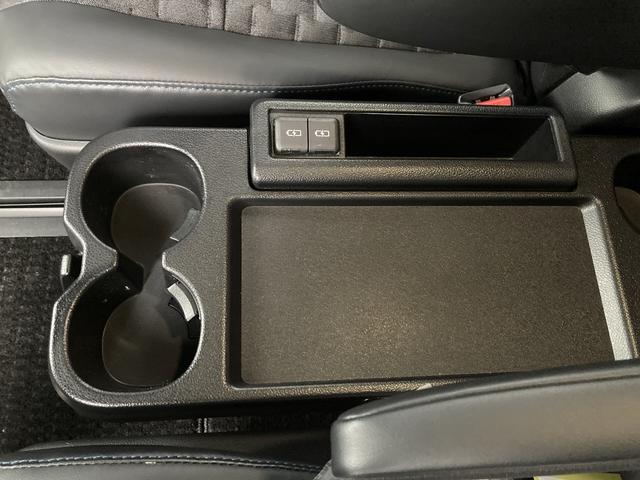 ヴォクシー ハイブリッドS-Z 4WD 10.5インチディスプレイオーディオ 14インチフリップダウンモニター パワーリアゲート モデリスタエアロ ヘッドアップディスプレイ DVD パノラミックビューモニター ETC シートヒーター(18枚目)