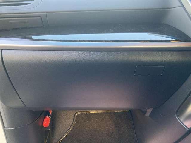 ヴェルファイア 2.5Z Aエディション ゴールデンアイズ 4WD 純正12インチナビ フリップダウンモニター 純正ドライブレコーダー パワーバックドア ETC2.0 両側パワースライドドア バックカメラ フルセグTV ハーフレザーシート 記録簿(43枚目)