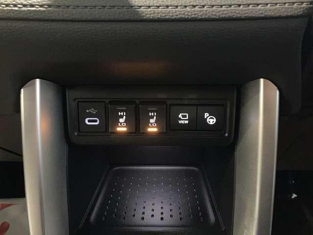 カローラクロス ハイブリッド Z 4WD E-Four 寒冷地仕様 10.25インチディスプレイオーディオ パノラマルーフ パノラミックビューモニター エンジンスターター ETC2.0 パワーリアゲート パワーシート シートヒーター(6枚目)